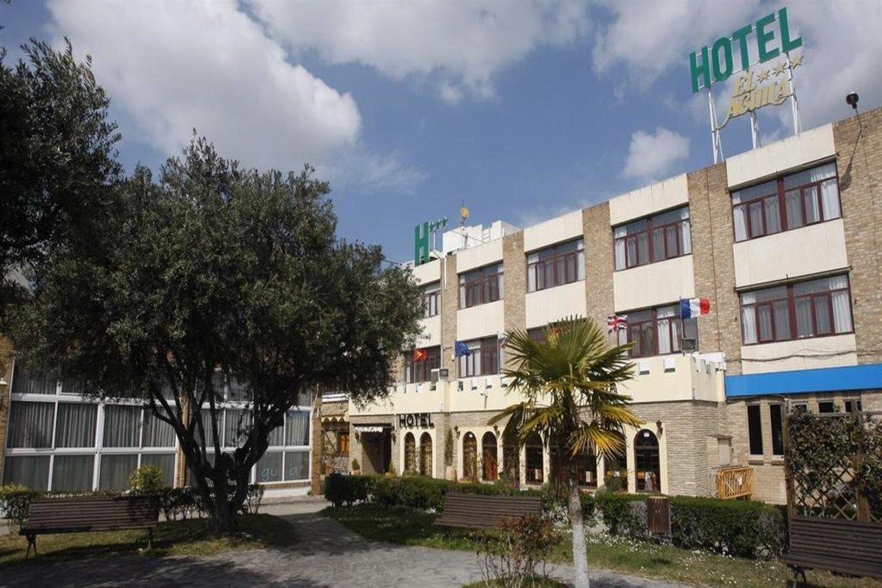 Hotel El Aguila Утебо Экстерьер фото