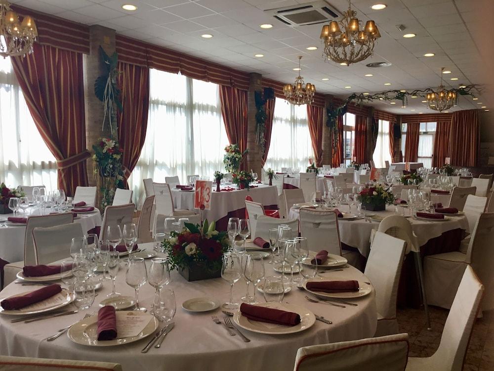 Hotel El Aguila Утебо Экстерьер фото