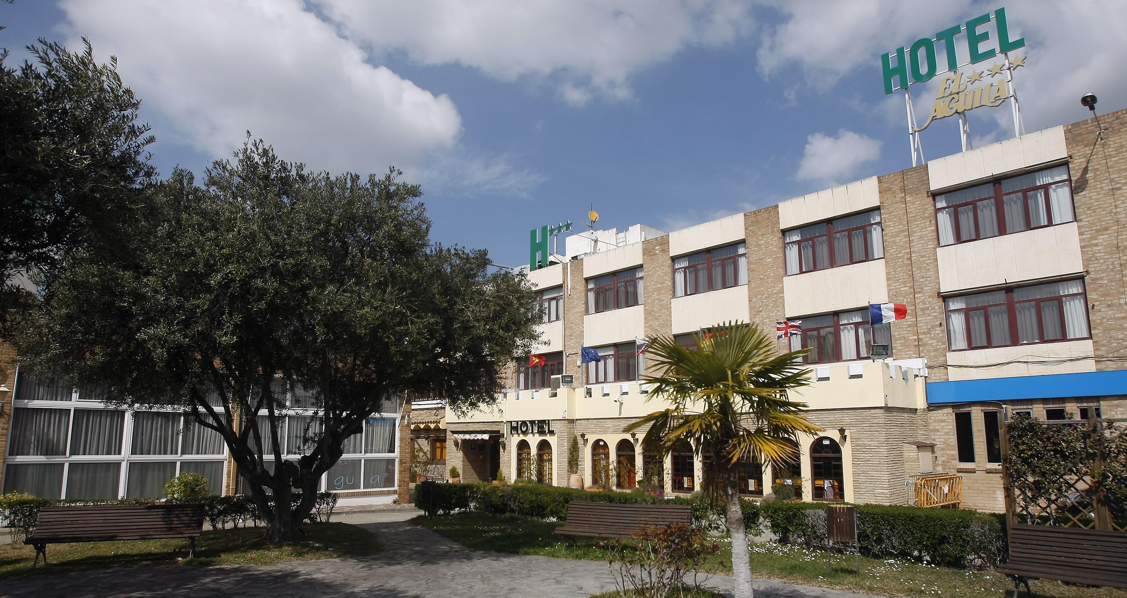 Hotel El Aguila Утебо Экстерьер фото