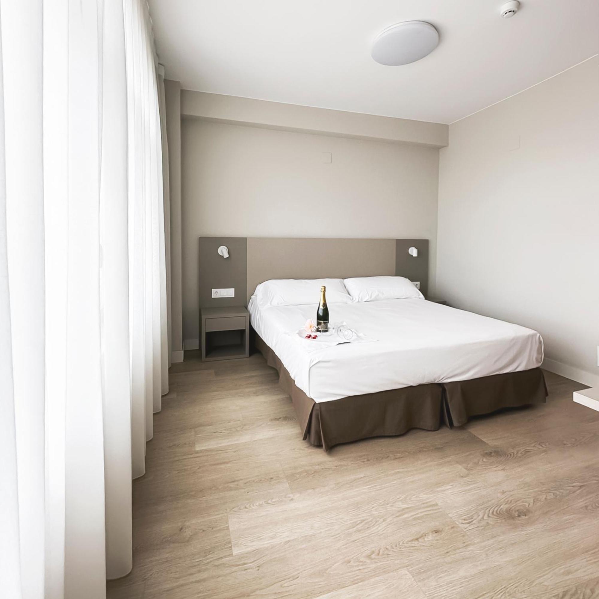 Hotel El Aguila Утебо Экстерьер фото